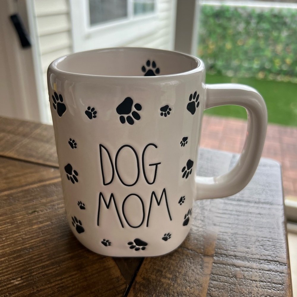 Dog Mom Paw Print Mug